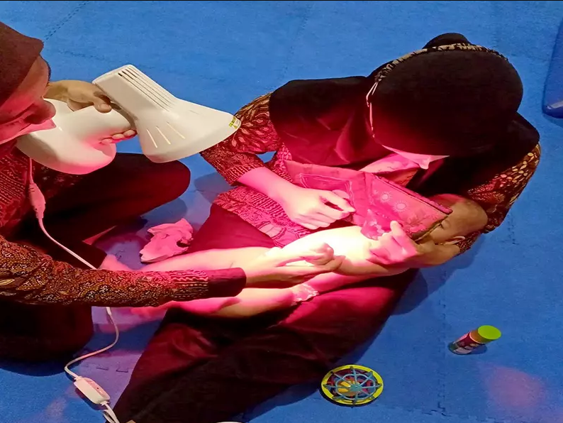 Hujan Sejuk di Tegal Asri: Rahasia Kesehatan Mom & Baby Spa DEWI